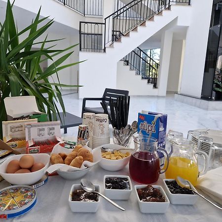 The Honeycomb Boutique Hotel 格勒姆 外观 照片